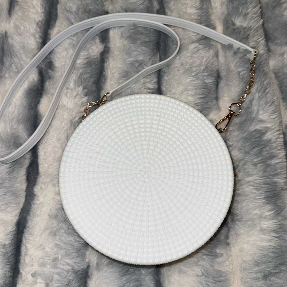 White crossbody bag